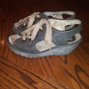 FLY LONDON Ylfa Wedge Sandal Lace Up Leather